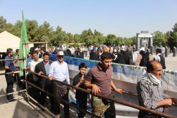 گزارش مصور پذیرایی ایستگاه صلواتی گردان انصارالرسول از زائران امام(ره)
