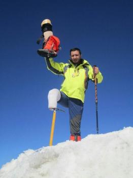 گزارش قهرمان جانباز از صعود به قله آرارات/تصاویر