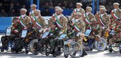 حضور جانبازان در رژه روز ارتش پر رنگ‌تر می‌شود