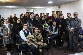 نشست نقد آثار هنرمند آزاده ی جانباز در دانشکده ی خبر شیراز 