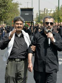 عاشورای حسینی با ایثارگران خمینی