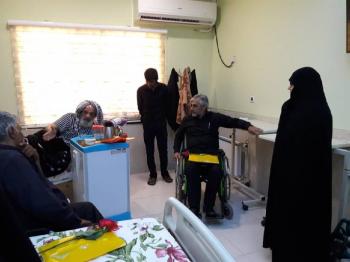 خواهران بسیجی خوزستان از جانبازان نخاعی عیادت کردند