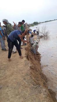 گزارش تصویری از بسیج مردمی خوزستانی ها در مقابله با سیل