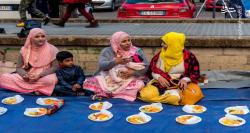 عکس/ سفره افطار مسلمانان در ایتالیا