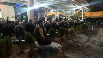 مراسم شام غریبان شهدای کربلا در کنار شهیدان مدافع حرم