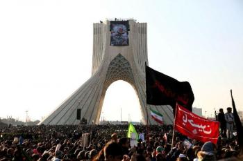 گزارش تصویری از تشییع انقلابی و خون‌خواهانه پیکر شهید