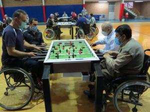 مسابقه فوتبال روی میزجانبازان و معلولین برگزارشد