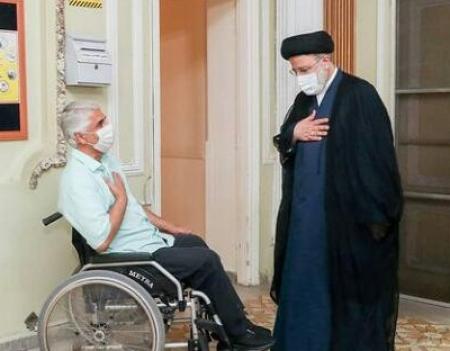 دیدار سرزده رئیس‌جمهور منتخب با جانبازان آسایشگاه امام خمینی