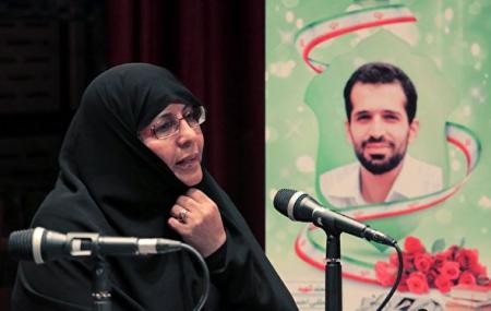 فیلم/ تبیین ابعاد شخصیتی شهید احمدی روشن از زبان مادرشهید