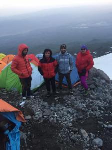 دختر شهید عطایی قله آرارات را فتح کرد