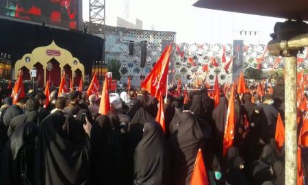  حضور گسترده مردم پایتخت در وداع با شهدای مدافع حرم/فیلم