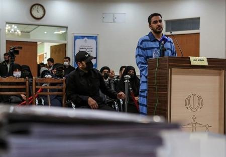 عامل شهادت دو دانشجوی بسیجی در ملأ عام به دار مجازات آویخته شد