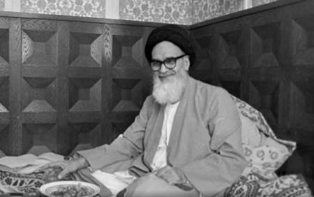 ۳۴ عکس دیده نشده از امام خمینی/فیلم