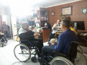 جمعی از جانبازان نخاعی در پایگاه خبری فاش نیوز تجمع کردند
