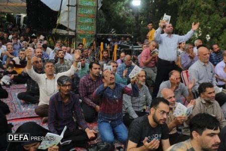 قرائت دعای عرفه در باغ رضوان اصفهان در جوارشهدای گمنام/تصاویر