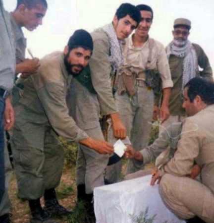 رای دادن برای رزمنده ها در جبهه هم مهم بود