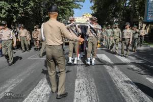 تشییع پیکر یک شهید گمنام در کوی سازمانی شهید نامجو
