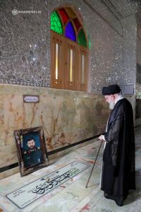 حضور رهبری بر سر مزار شهدا امیرعبداللهیان، موسوی و زمانی‌نیا/تصاویر