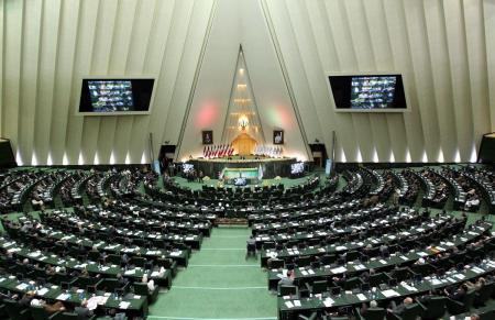 طرح جای‌گزینی فرزند ایثارگران به‌جای پدر کلید خورد/عکس