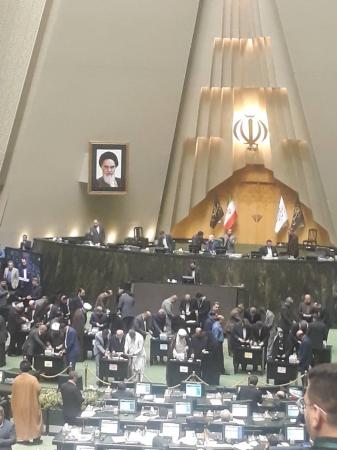 رای اعتماد مجلس دوازدهم به دولت چهاردهم 