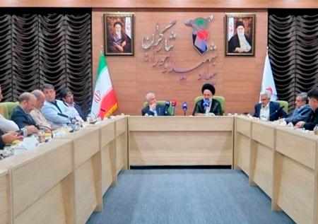 به مناسبت روز پزشک از خادمین سلامت تقدیر شد