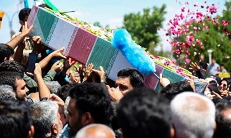 ورود پیکر ۳۴ شهید دوران دفاع مقدس از مرز مهران به کشور/فیلم