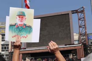 گزارش مصور از تشییع سردار شهید نیل‌فروشان