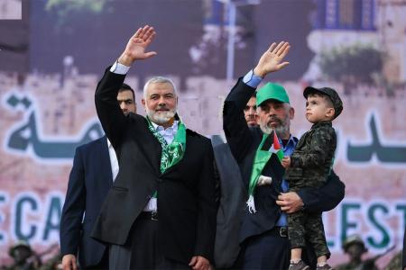 تصویر دو شهید مقاومت در کنار هم