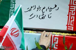 تشییع پیکرهای ۱۰۰ شهید گمنام در جمعه غمبار فاطمیه/تصاویر