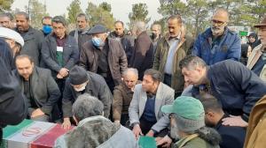 مراسم بدرقه و تدفین دایی بهمن نخاعی‌ها برگزار شد