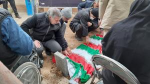 مراسم بدرقه و تدفین دایی بهمن نخاعی‌ها برگزار شد