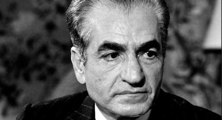 اعلی‌حضرت اجازه عوض کردن موج رادیو را نداشت!