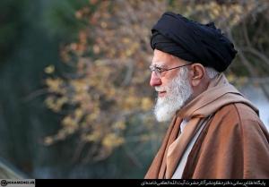 تصاویر حضور رهبرانقلاب در گلزار شهدا