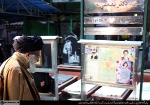 تصاویر حضور رهبرانقلاب در گلزار شهدا