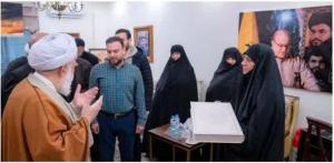 نماینده رهبر انقلاب با خانواده فرماندهان شهید لبنان دیدار کرد