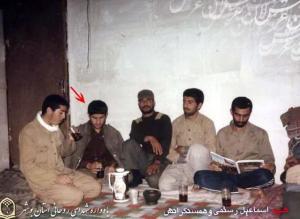 دیدار گروه جهادی ایثارگران با خانواده طلبه نخبه شهید