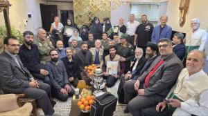 نشان “خادم جمهور” به دستان مادر شهید استنکافی مزین گردید