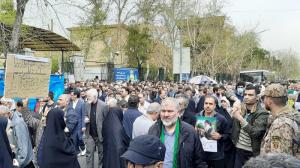 پای قدس ایستادن زیر بوسه‌های باران!/تصاویر