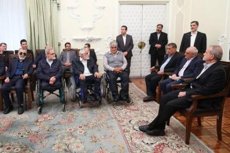 دیدار عیدانه ایثارگران با رییس جمهور و رییس قوه قضاییه