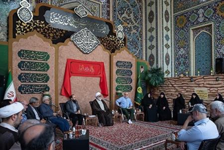 دیدار نویسندگان و شاعران دفاع مقدس با تولیت آستان قدس رضوی