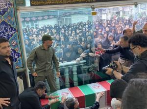 وداع  مردم ولایی با پیکر مطهر سرباز شهید فرزین میرزا گل پور طلوتی در بابل+تصاویر 