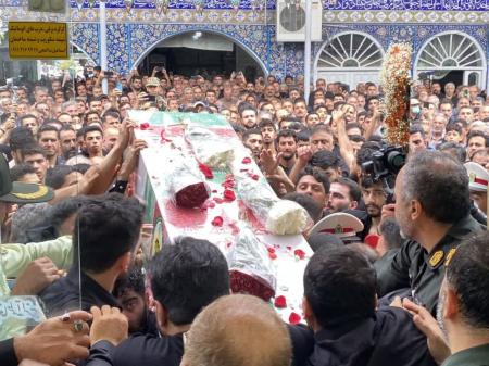 وداع  مردم ولایی با پیکر مطهر سرباز شهید فرزین میرزا گل پور طلوتی در بابل+تصاویر 