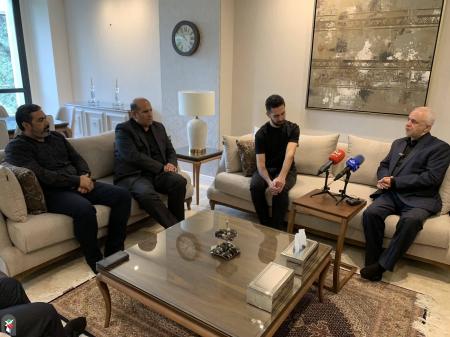  دیدار رییس بنیاد شهید و امور ایثارگران با خانواده شهیدان محمدبیگلو