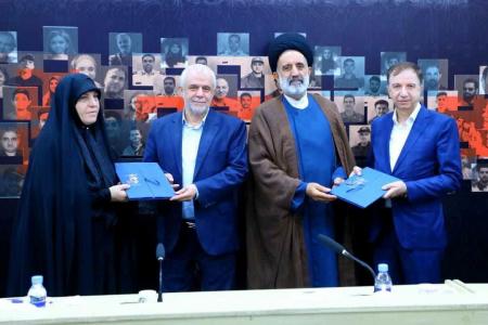 ﺍمضای تفاهم‌نامه صدور دیبا کارت اعتباری با حضور رئیس بنیاد شهید و امور ایثارگران