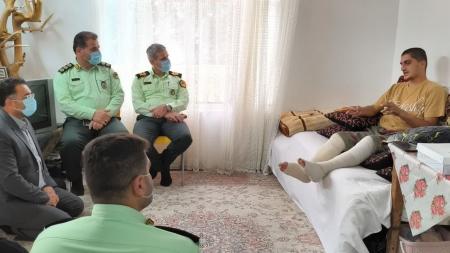 عیادت فرمانده انتظامی از جانباز حملات رژیم صهیونی