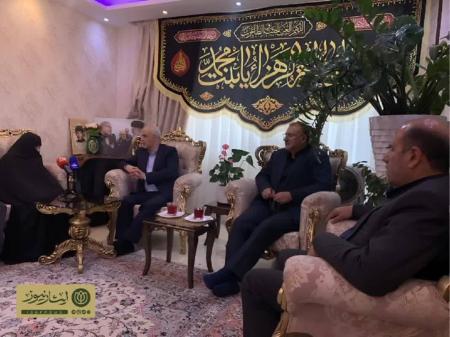 رونمایی از دایرة‌المعارف شهدای مدافع حرم در حوزه هنری