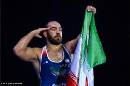 زارع: حاضرم جانم را هم فدای ایران کنم؛ مدالم را به خانواده شهدا تقدیم می‌کنم