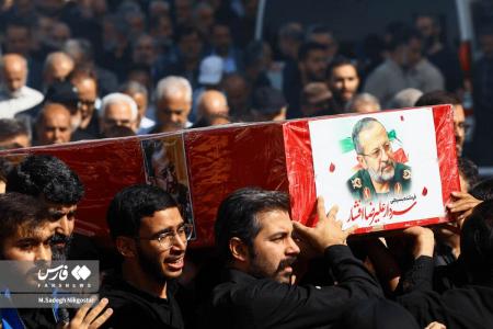 پیکر سردار افشار، فرمانده اسبق نیروی مقاومت بسیج تشییع شد