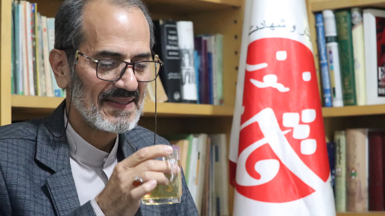 چهار برادر هم زمان در جبهه بودیم...