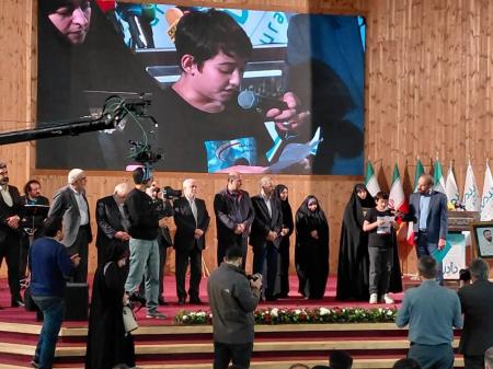  تجلیل نایب رئیس مجلس و رئیس بنیاد شهید از مادران و همسران شهدای جنگ ۱۲روزه